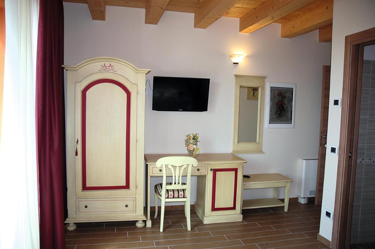 Agriturismo Aver Villafranca di Verona Luaran gambar