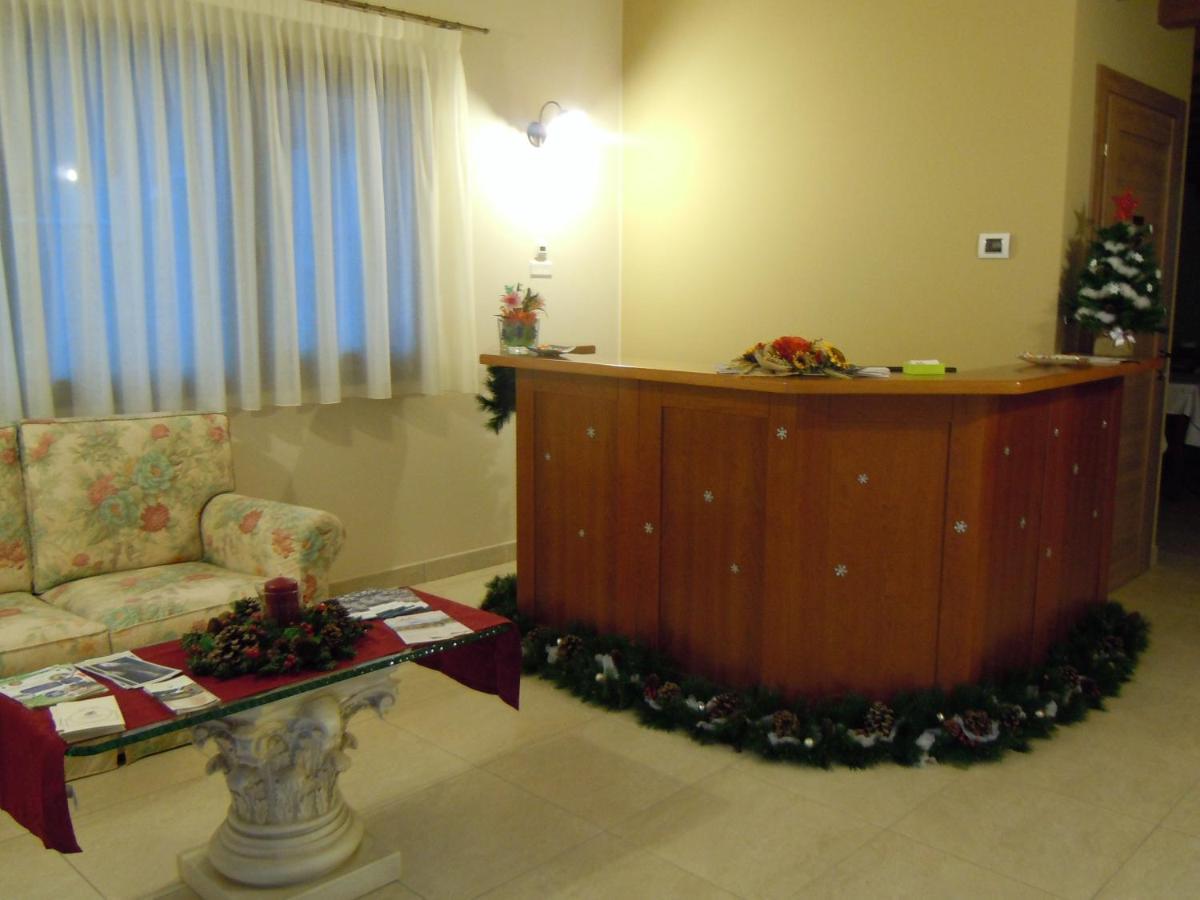 Agriturismo Aver Villafranca di Verona Luaran gambar
